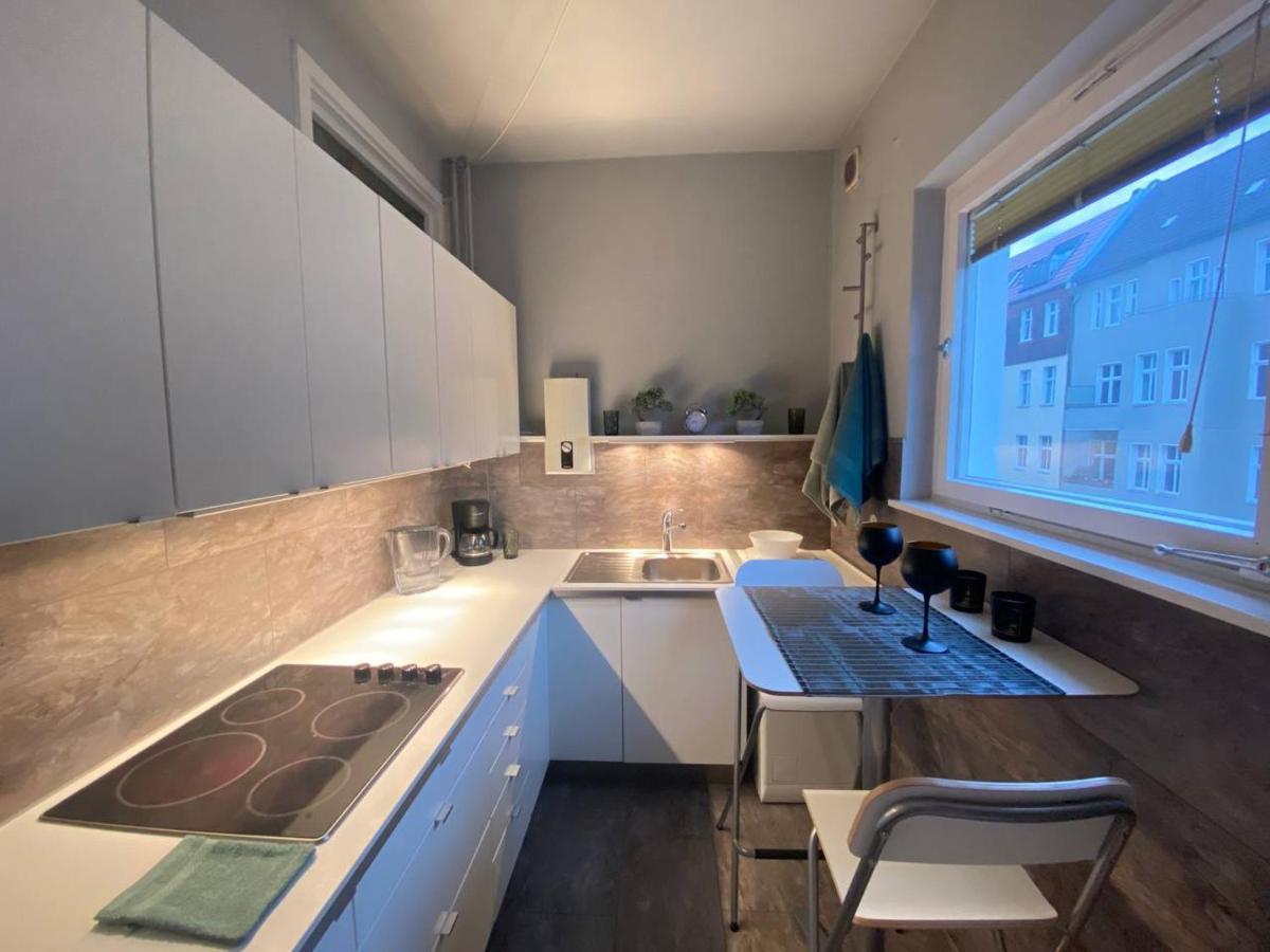 Cozy Modern Apartment With Small Balcony In The Heart Of ベルリン エクステリア 写真